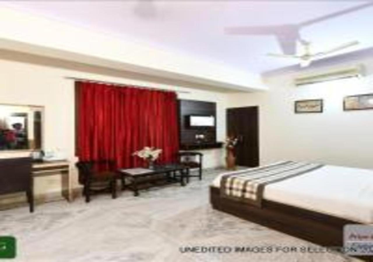 Hotel Chanakya Agra  Esterno foto