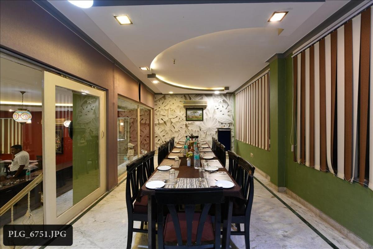 Hotel Chanakya Agra  Esterno foto